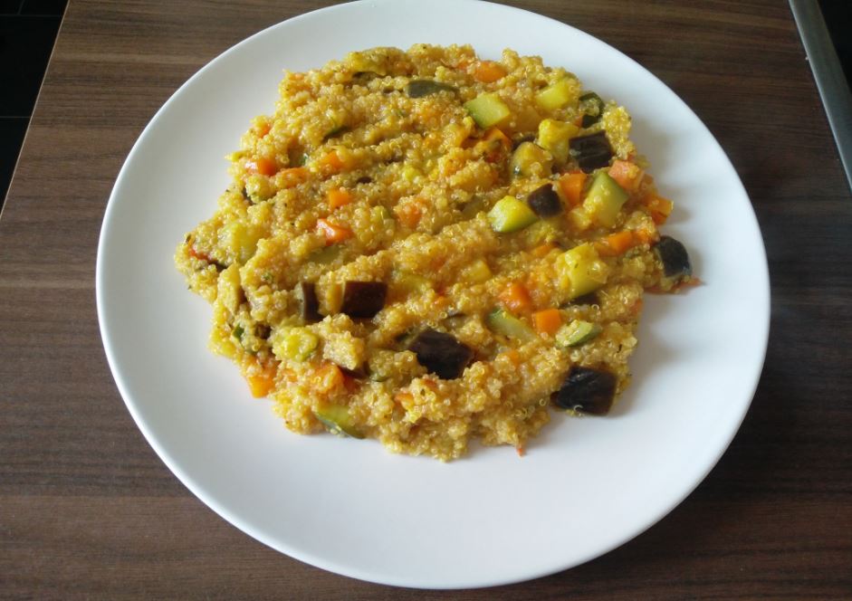 Receita quinoa com legumes na wok