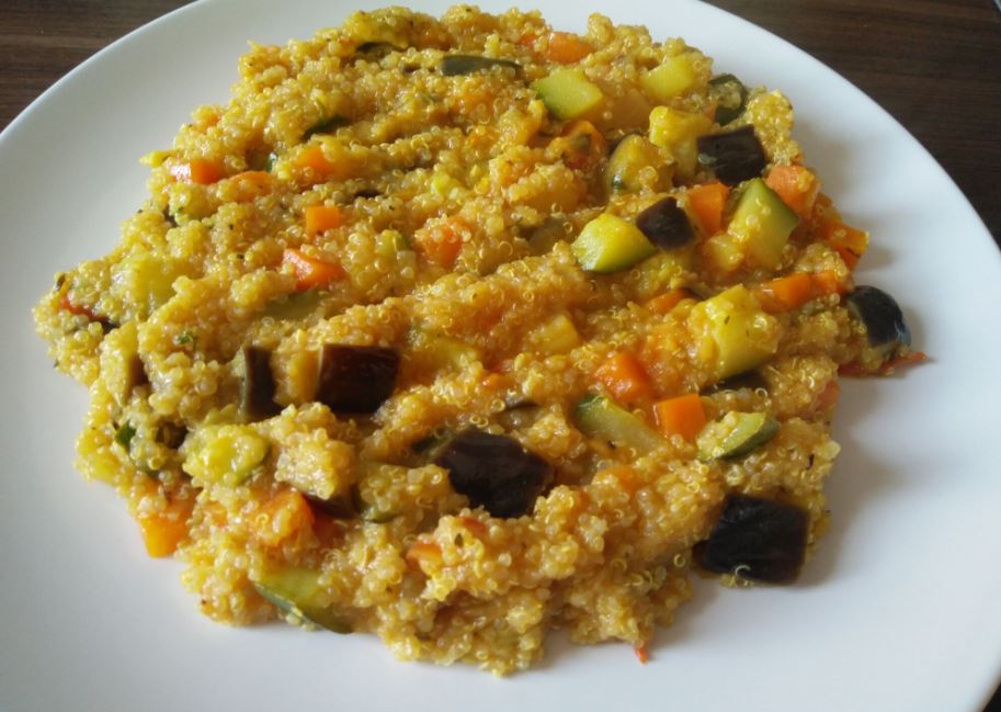 Receita quinoa com legumes na wok